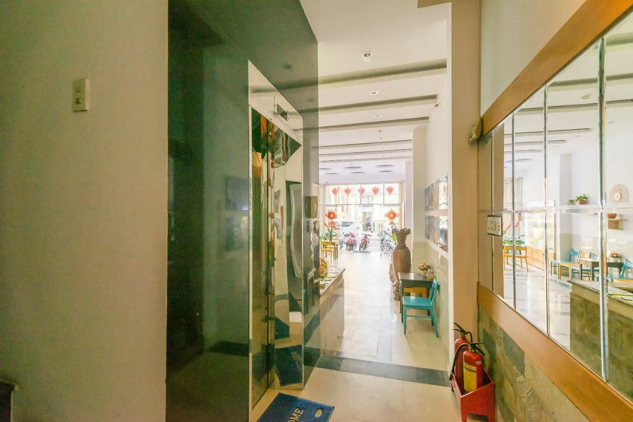 Truc Hung Hotel Nha Trang 2*,  Vietnam